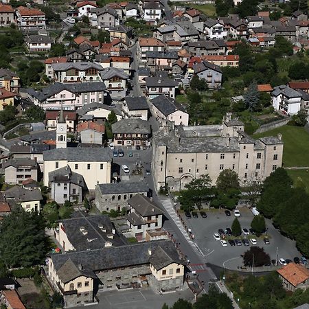 Il Pellegrino Bed & Breakfast Issogne Exterior photo