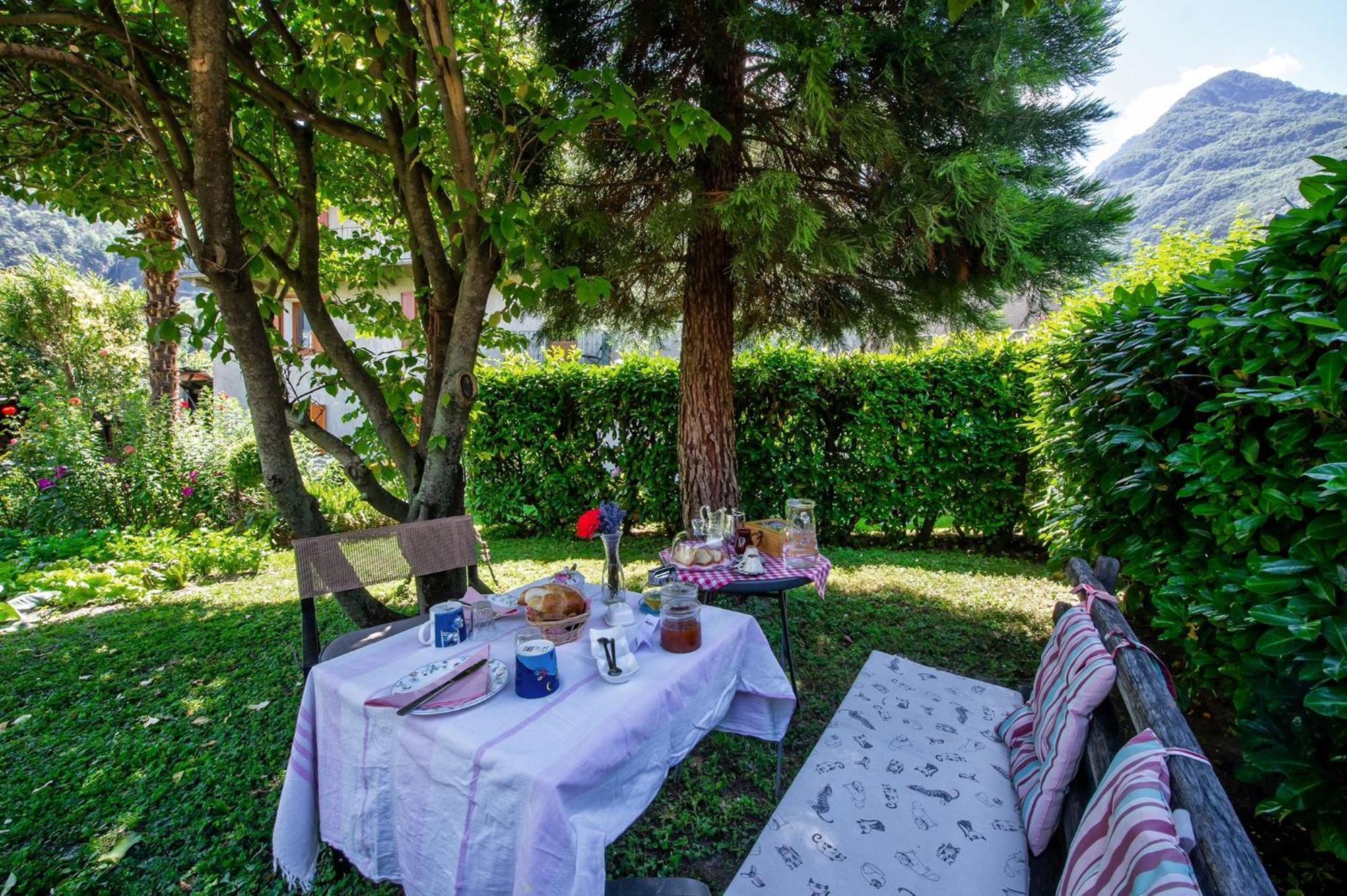 Il Pellegrino Bed & Breakfast Issogne Exterior photo